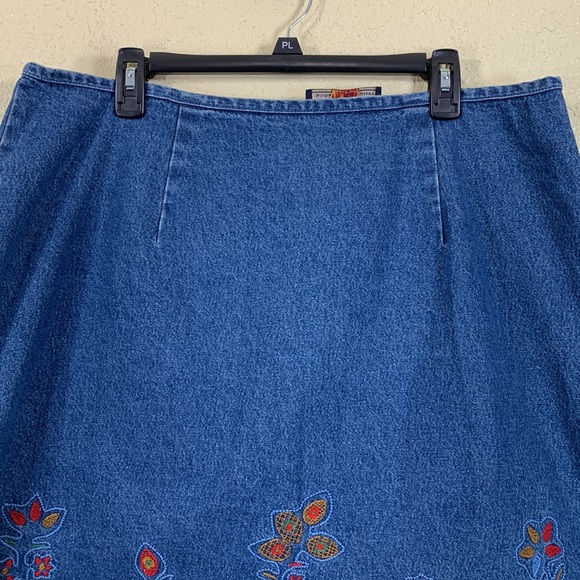 Route 66 Denim Jean Skirt Blue with Floral Embroidery 18W . - Picture 5 of 13